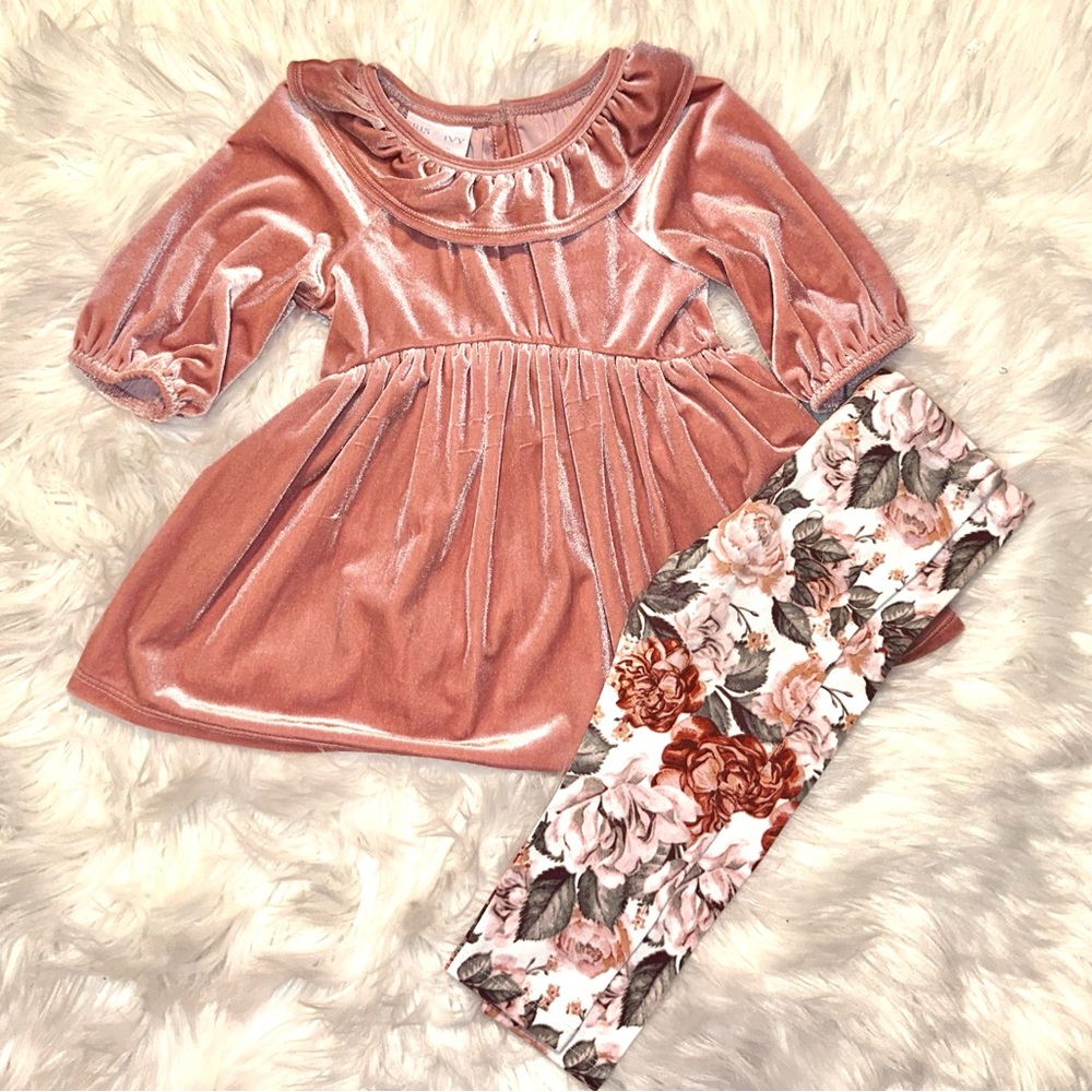 Iris & Ivy 2-Piece velvet dress and floral legging NWT